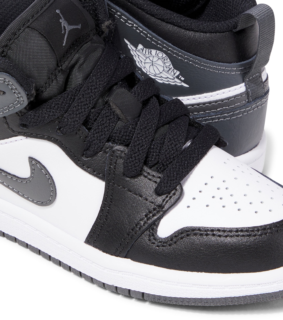 Air Jordan 1 Retro leather sneakers | Nike Kids