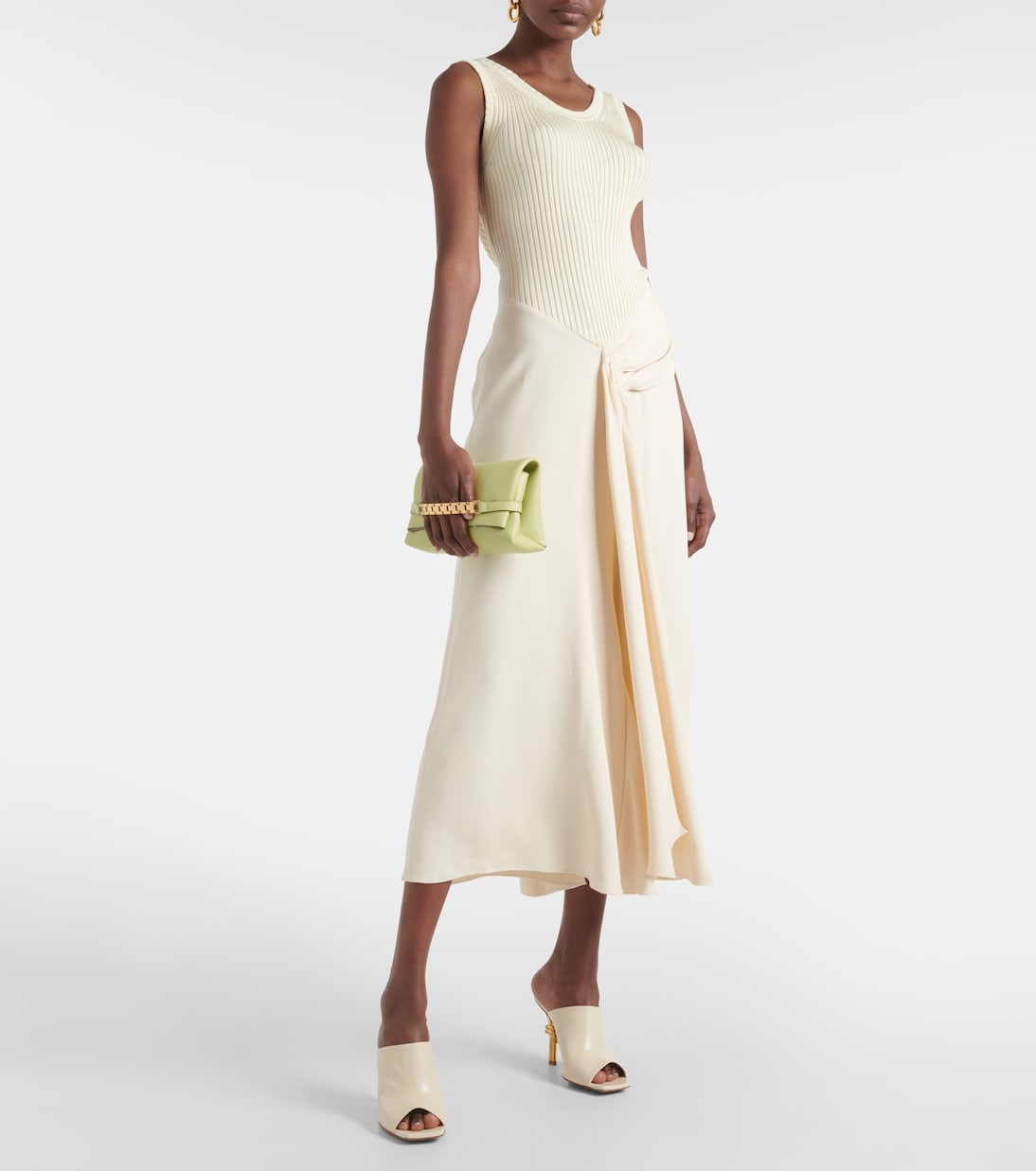 Chain Mini leather shoulder bag | Victoria Beckham