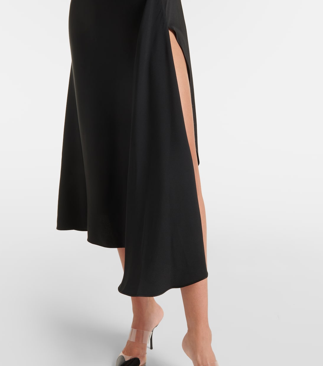 Vestido midi de satén asimétrico estilo Alaïa para jóvenes modernos