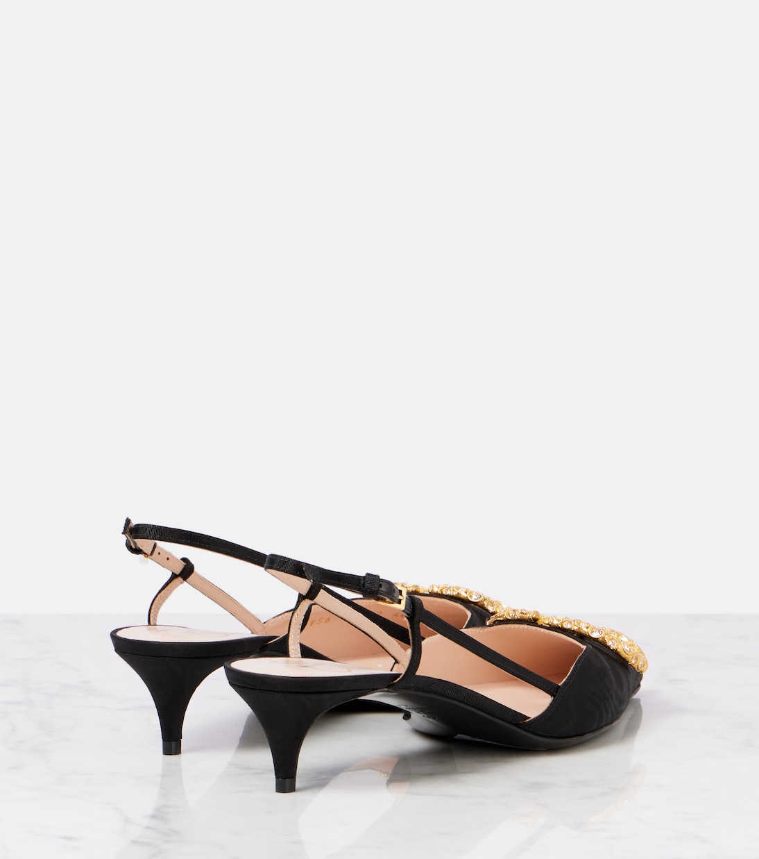 Escarpins VLogo Signature 40 en satin | Valentino Garavani