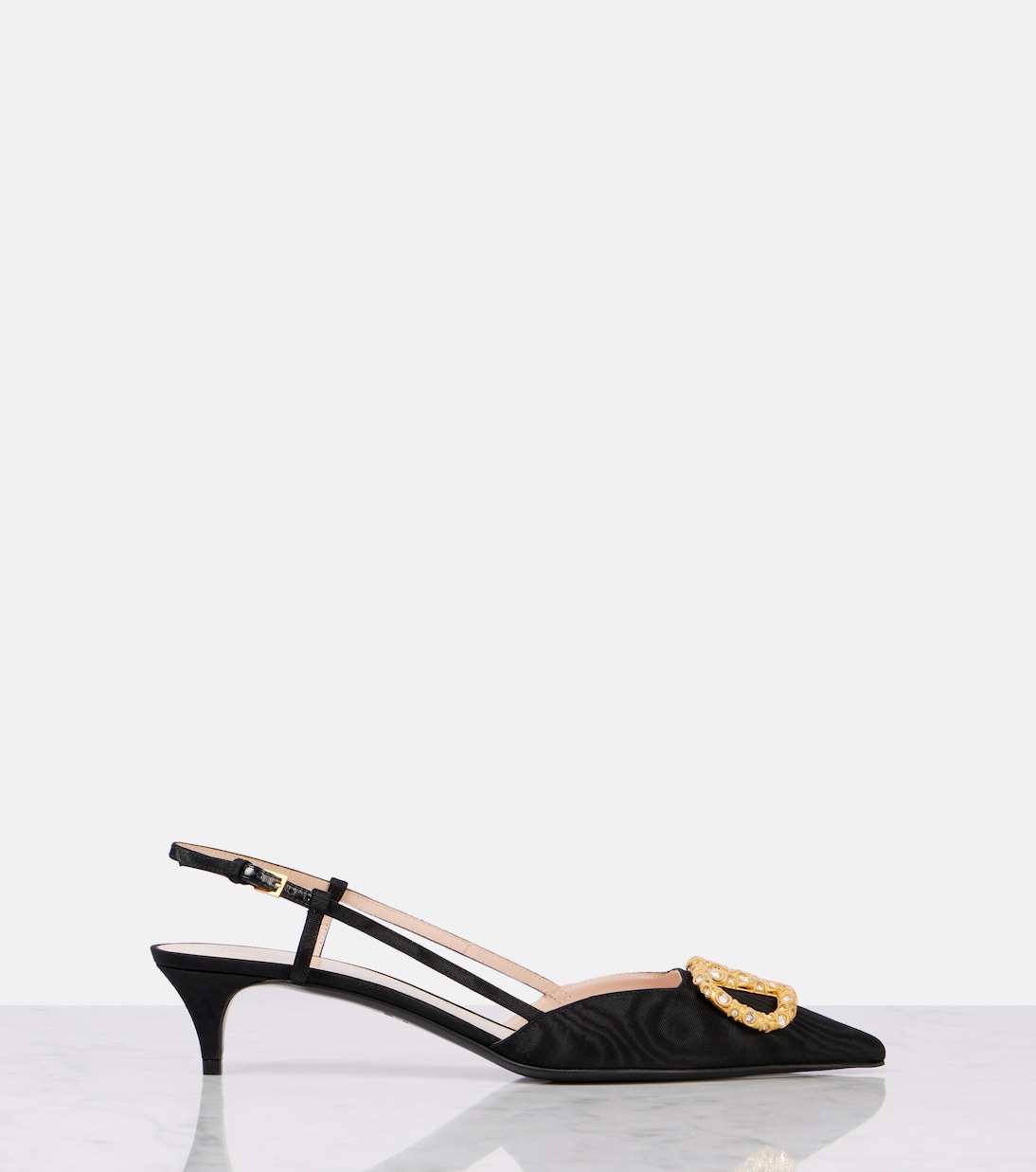Escarpins VLogo Signature 40 en satin | Valentino Garavani