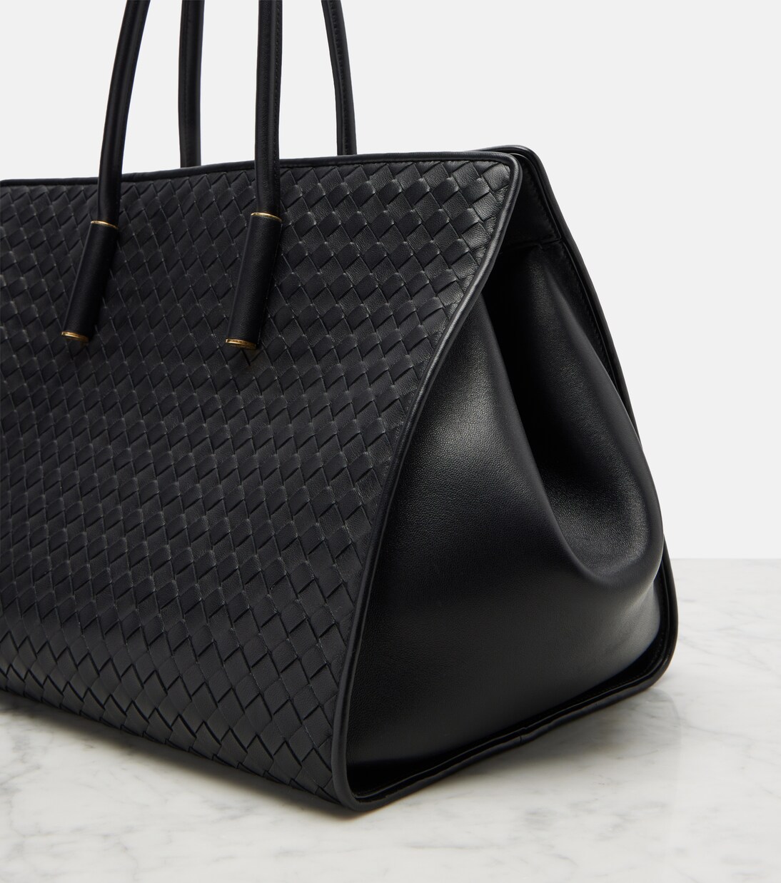 Barbara Medium leather tote bag | Bottega Veneta