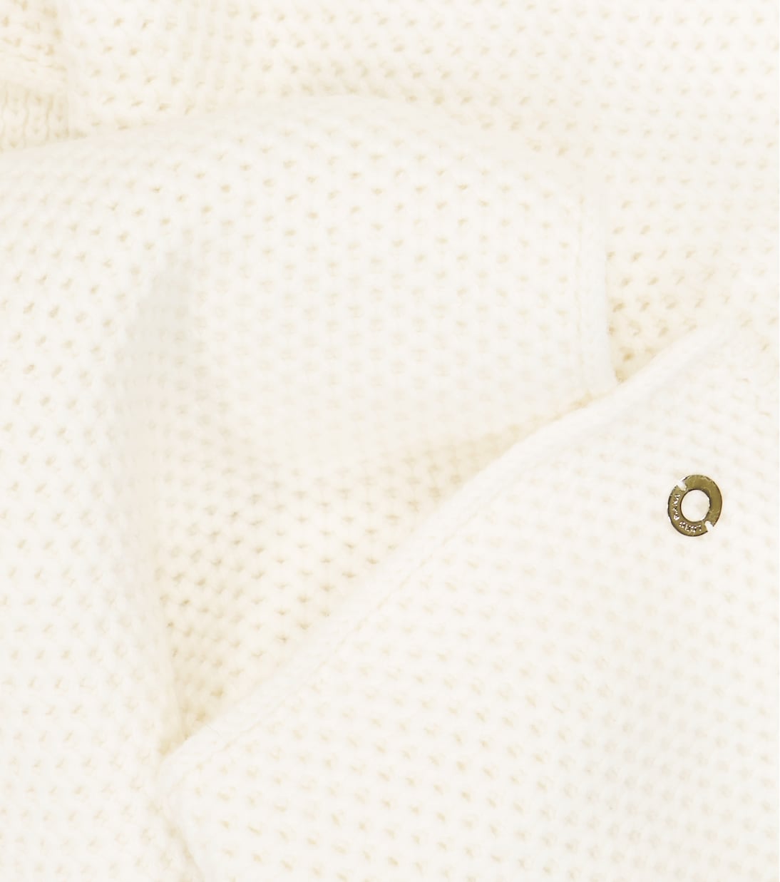 Scialle in cashmere Rougemont di Loro Piana: eleganza giovane e senza tempo
