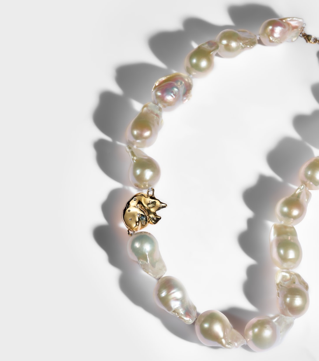 Collana in oro 14kt con perla barocca MATEO e dettagli diamantati per uno stile giovane e raffinato