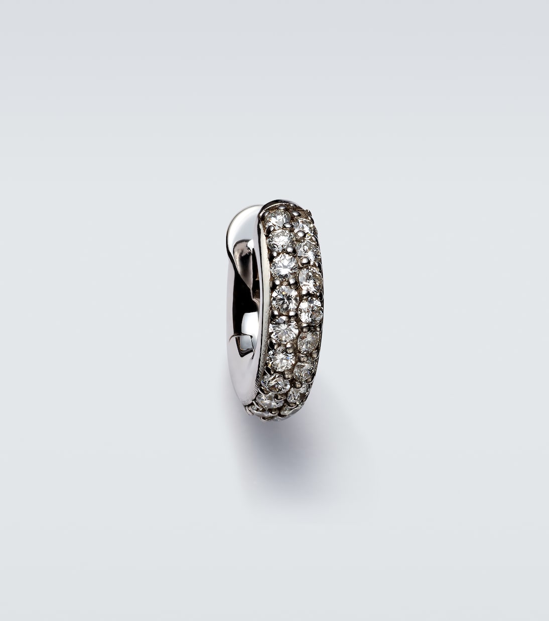 Orecchino singolo Macro Hoop Mini in oro bianco 18kt con diamanti | Spinelli Kilcollin