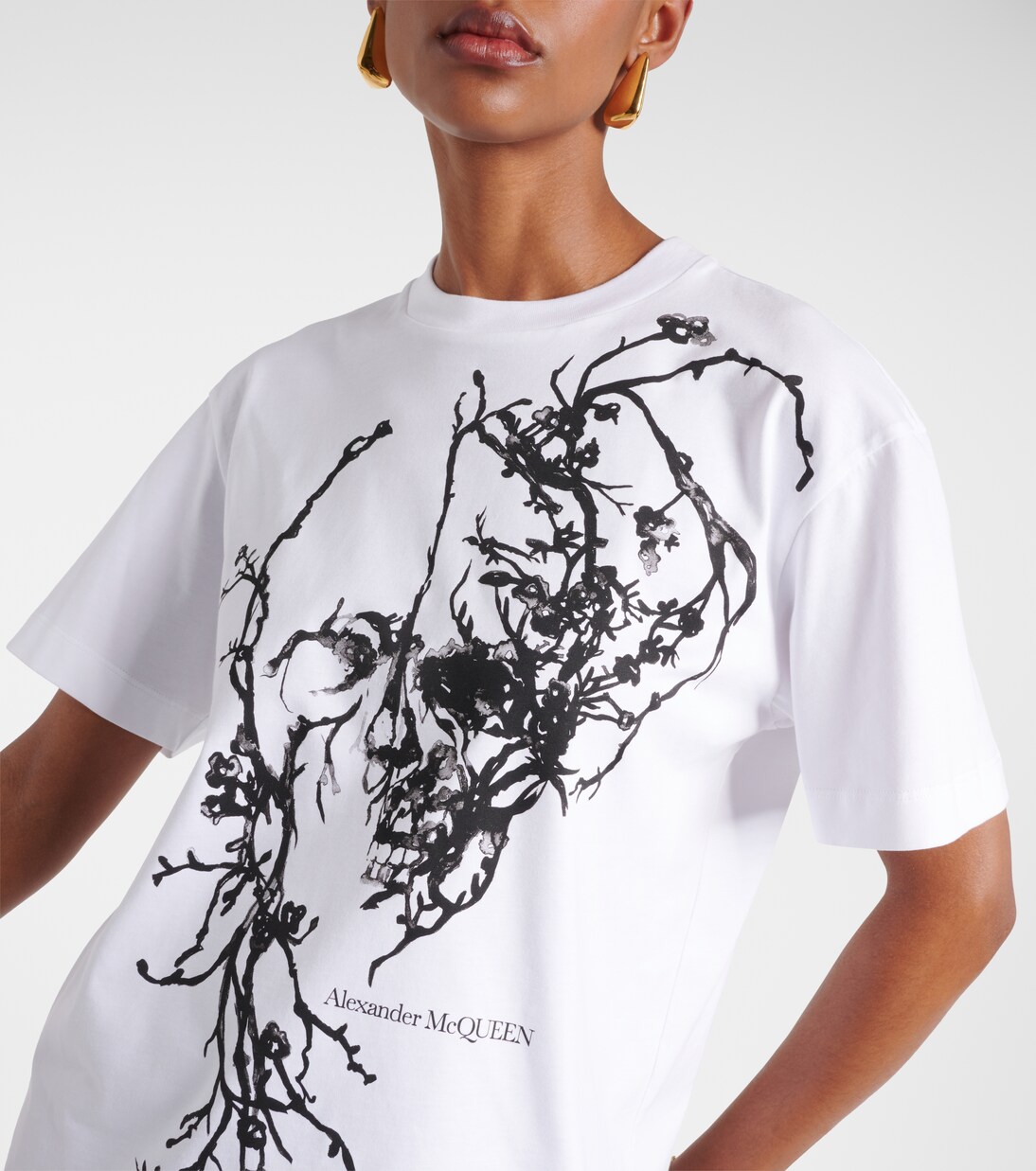 Camiseta Fresca de Algodón con Estilo McQueen para Jóvenes