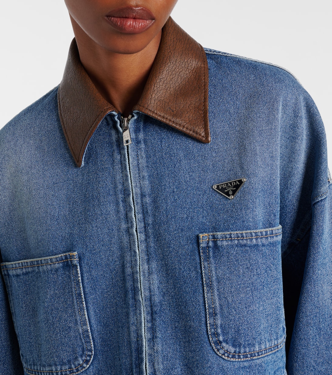 Giacca di jeans cropped con pelle | Prada