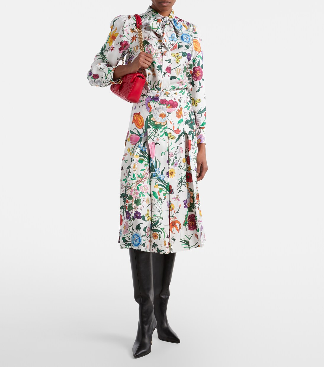 GG Marmont Small leather shoulder bag | Gucci