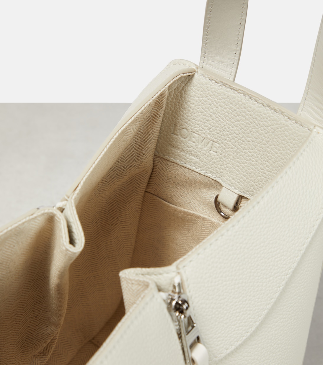 Borsa a spalla Hammock Compact in pelle | Loewe