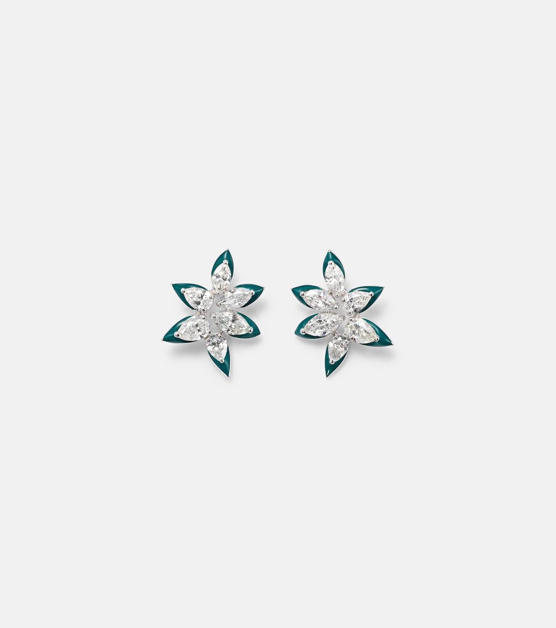 Orecchini asimmetrici in oro bianco 18kt con smalto e diamanti | Kamyen