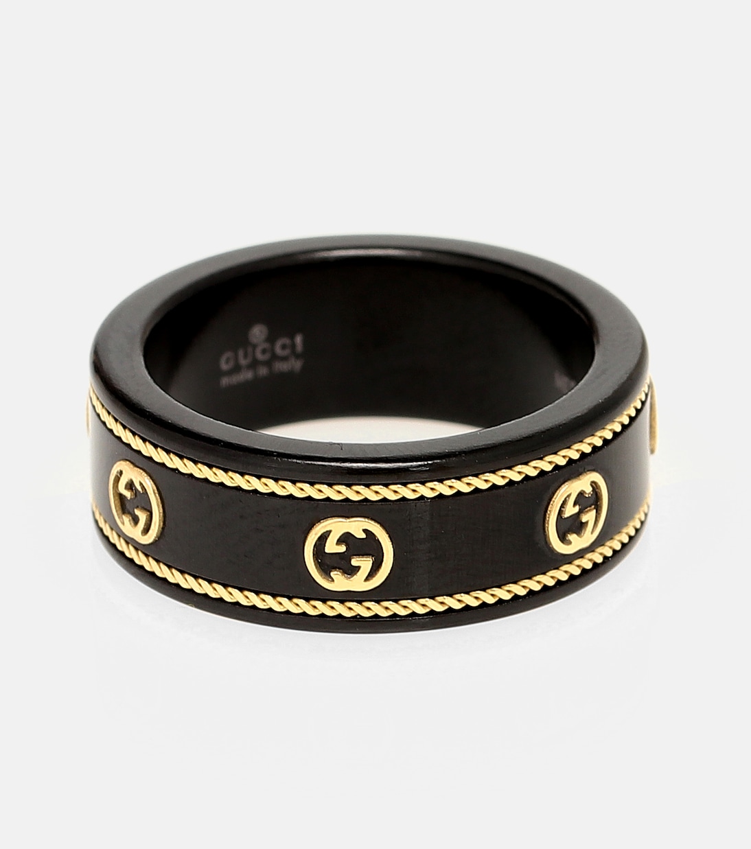 Anello GUCCI con dettagli in oro 18kt, stile giovane e ricercato