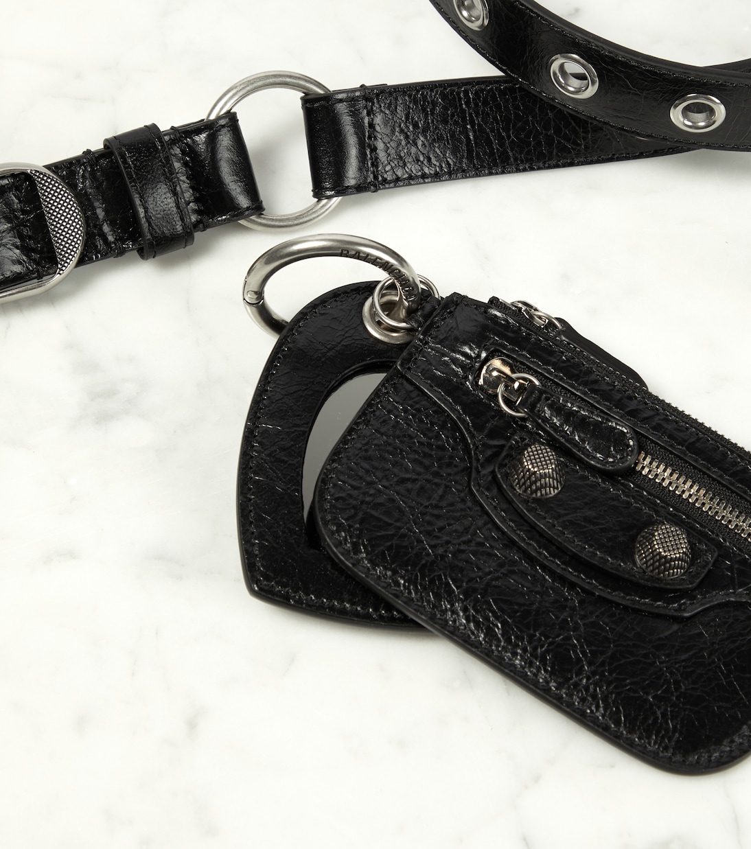 Cintura in pelle BALENCIAGA Le Cagole con charm, stile giovane e trendy