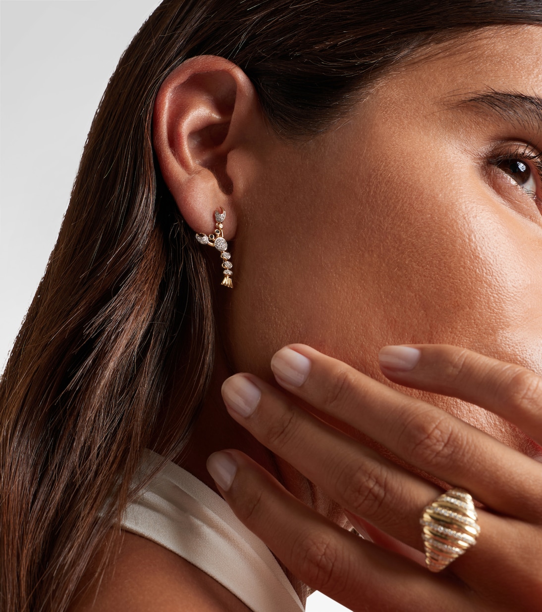 Homard Mini 9kt gold single earring with diamonds | Yvonne Léon