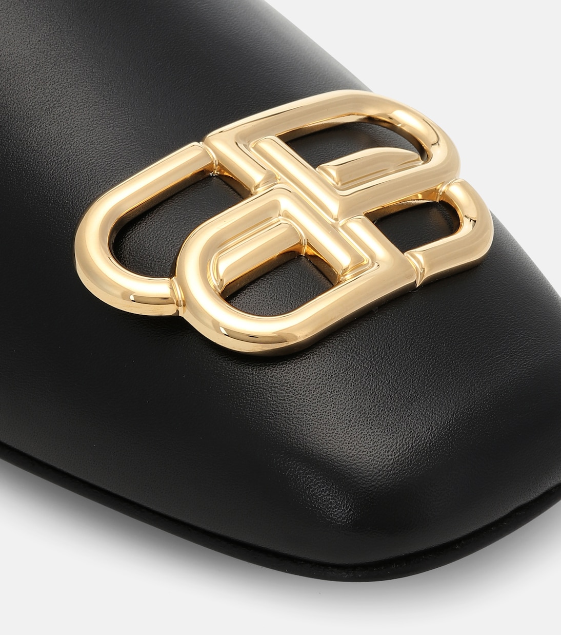 Slippers BB Cosy aus Leder | Balenciaga