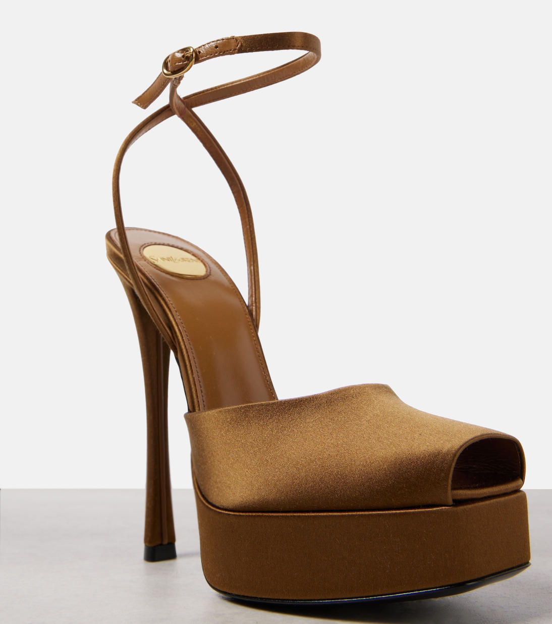 Sandali La Scandale 135 in crêpe di raso con platform | Saint Laurent