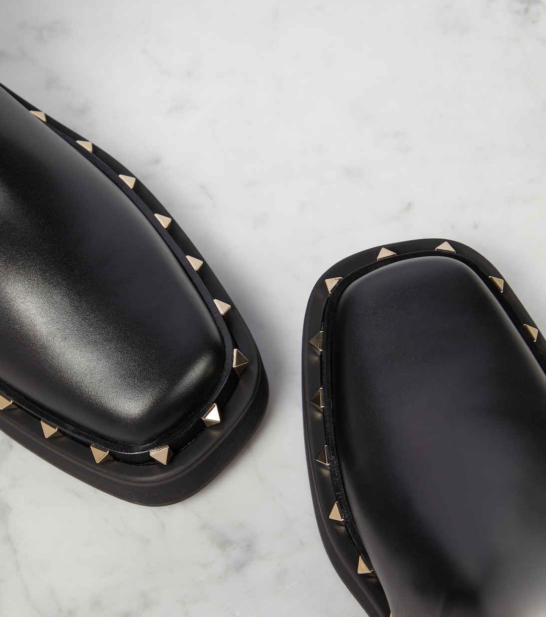 Rockstud leather Chelsea boots | Valentino Garavani