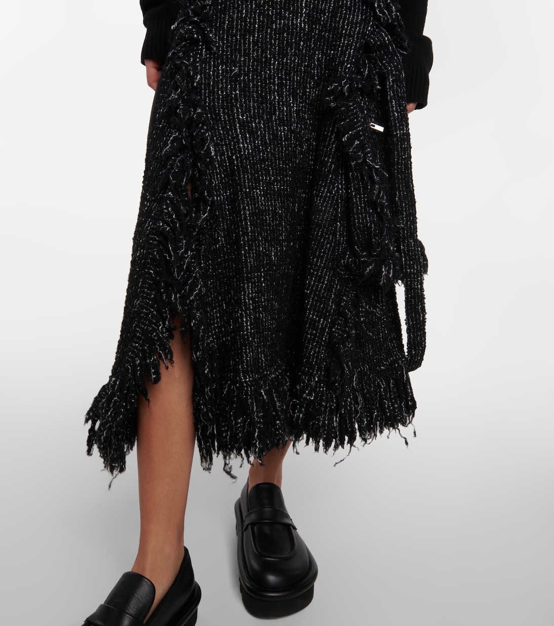 Falda midi flared de tweed con flecos | Sacai