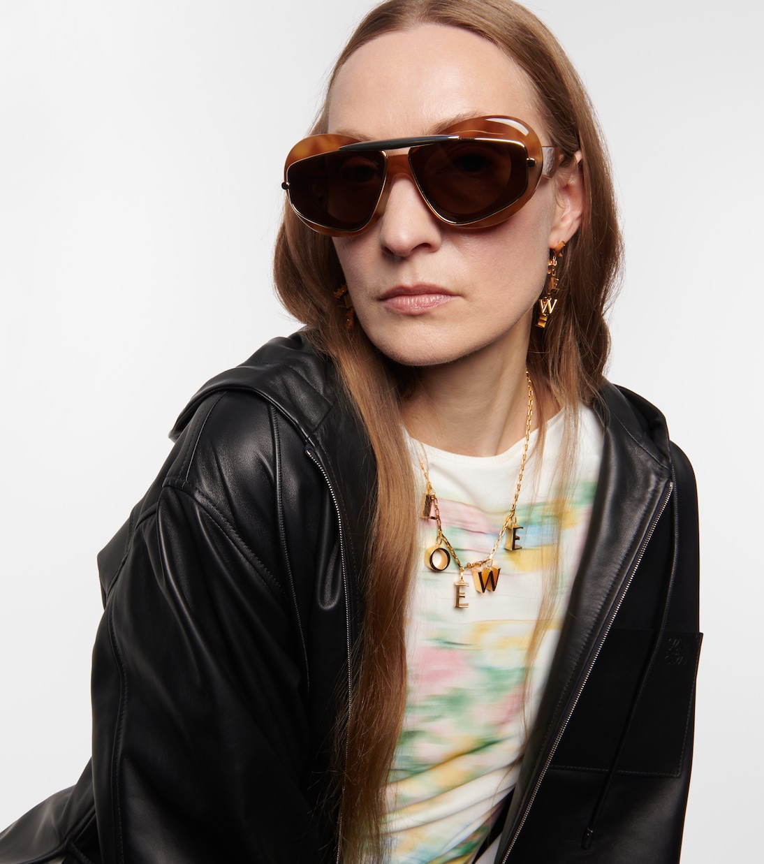 Occhiali da sole LOEWE Wing stile aviatore per giovani trendsetter