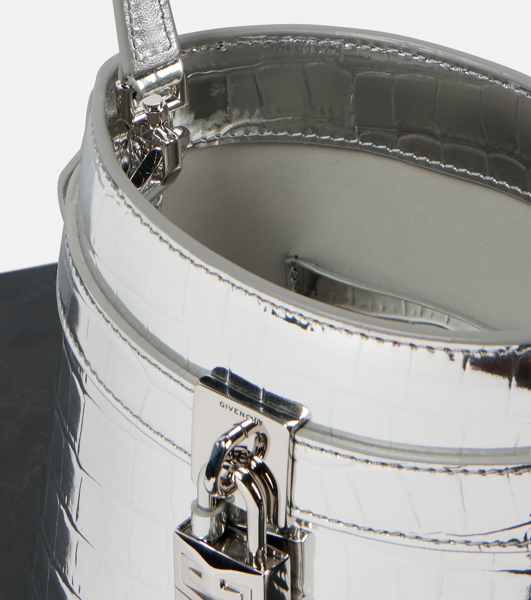 Bucket-Bag Shark Lock aus Metallic-Leder | Givenchy