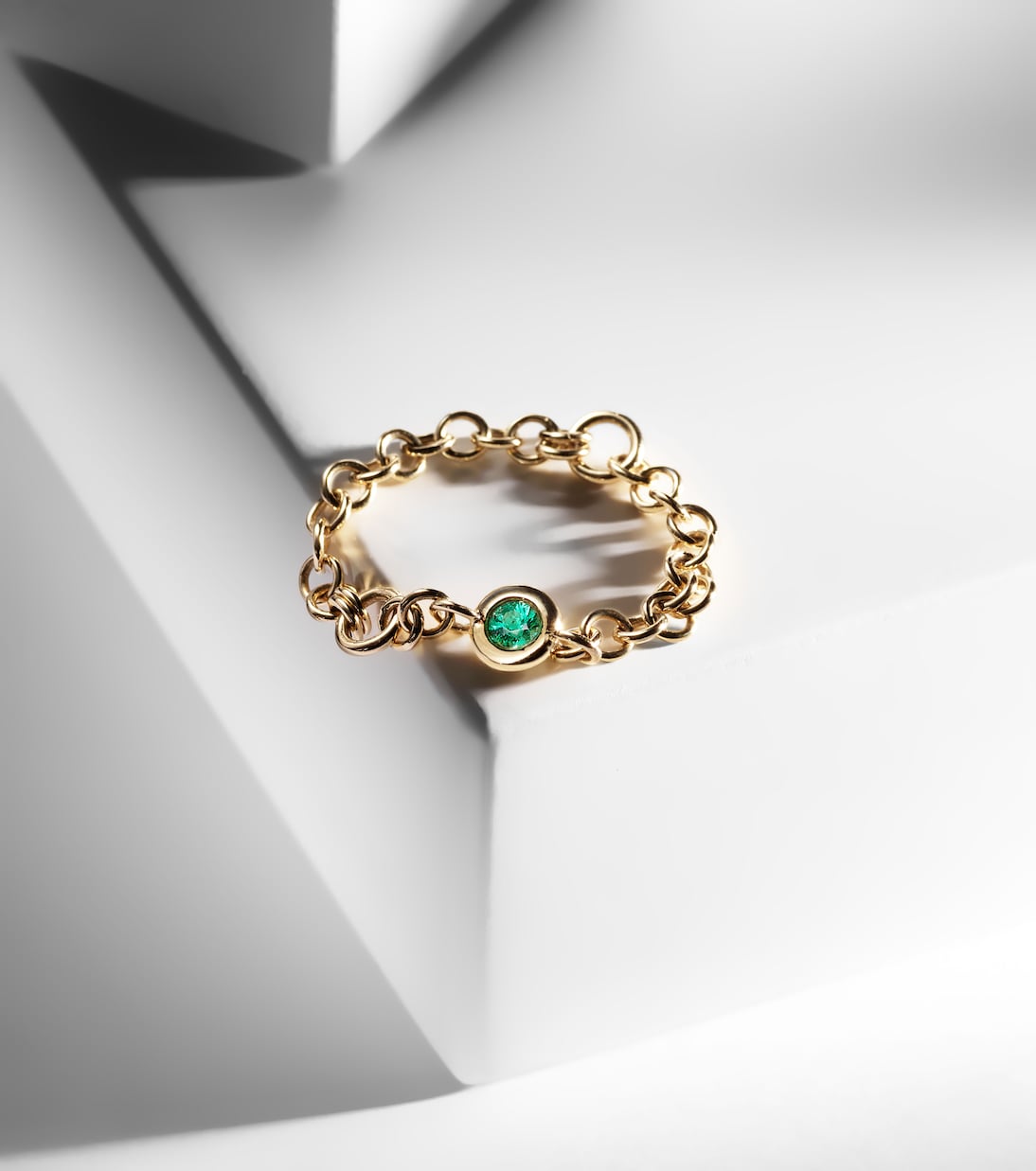 Anello Gravity Estrella in oro 18kt con smeraldo | Spinelli Kilcollin