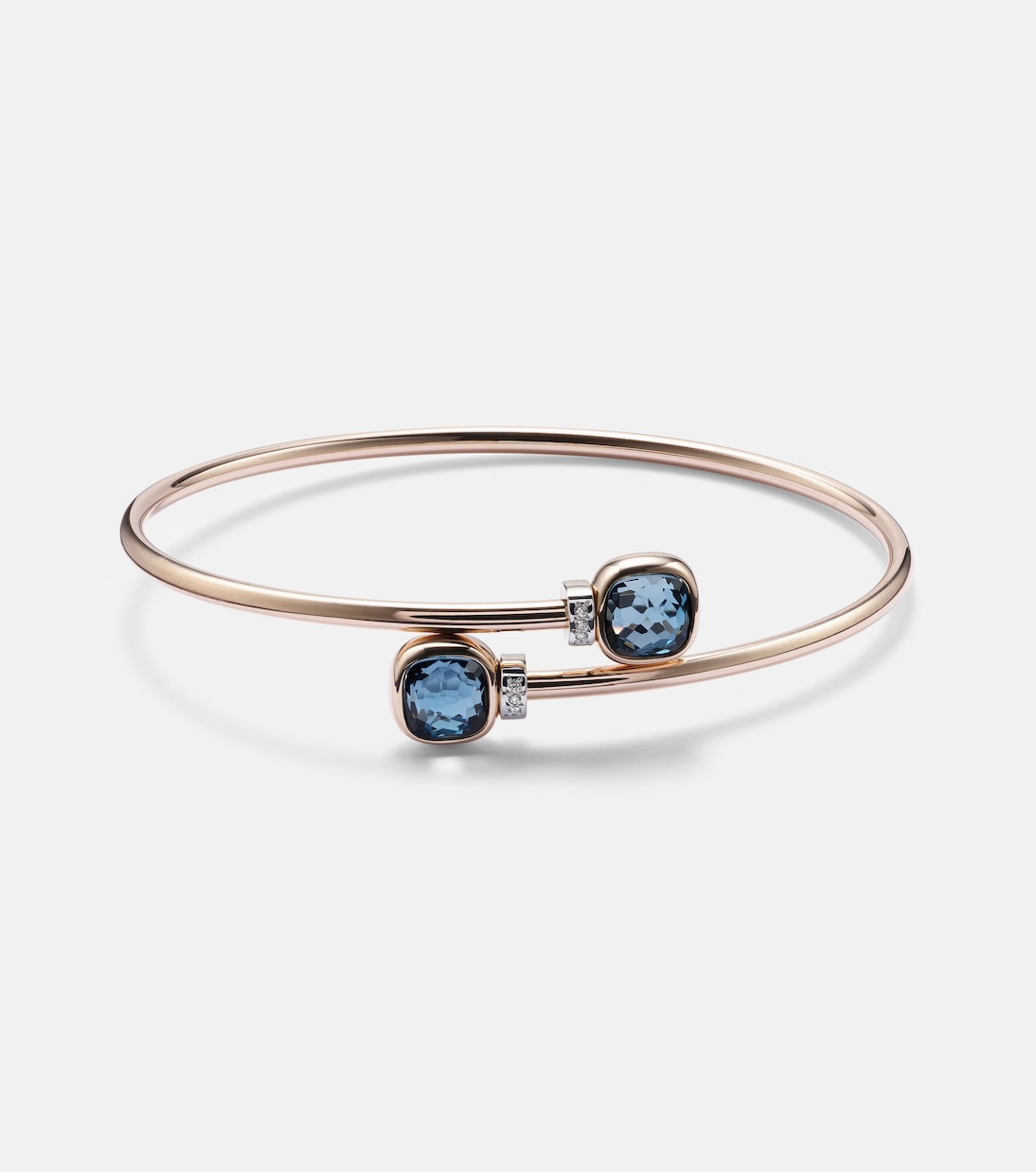 Bracciale Nudo in oro 18kt con topazio e diamanti | Pomellato