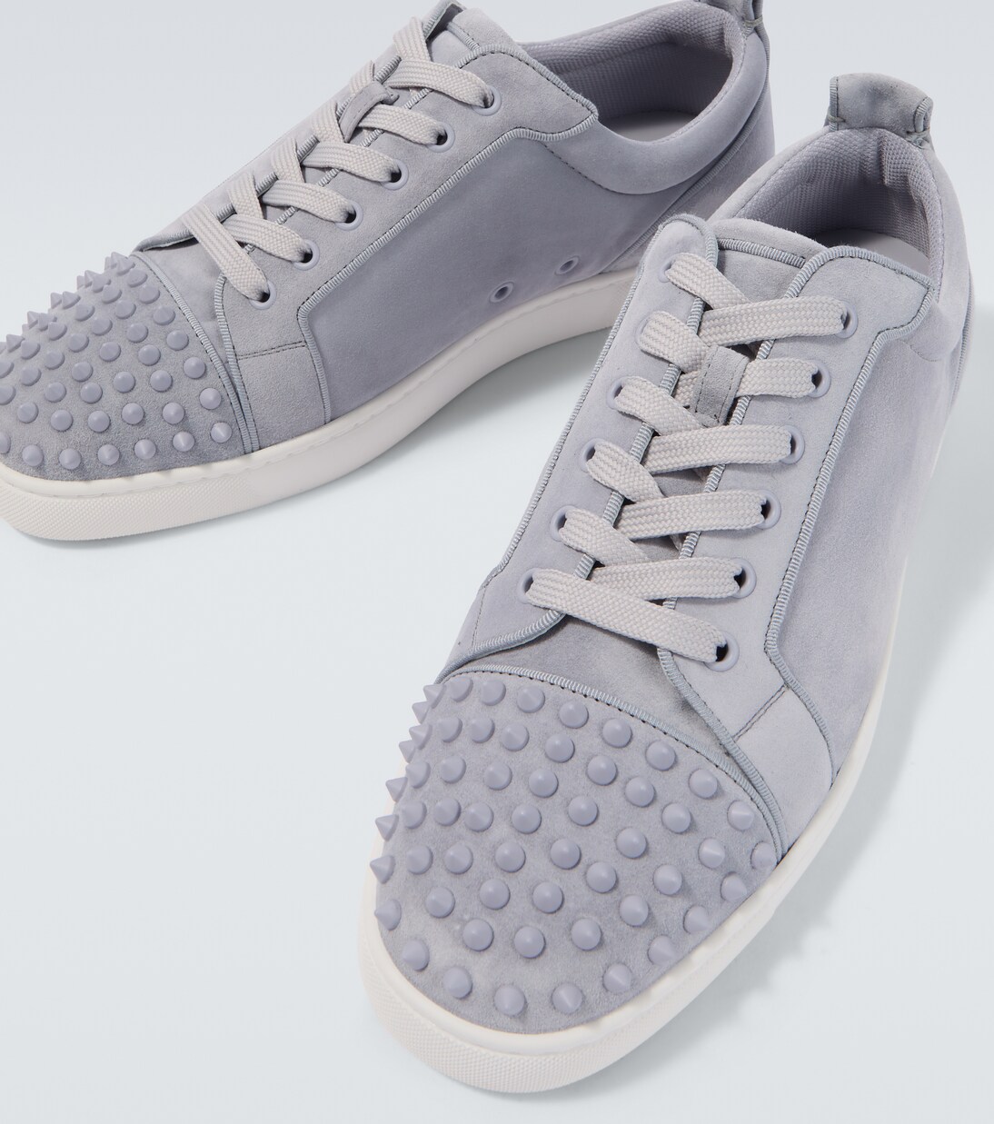 حذاء سنيكرز Louis من الجلد السويدي مع تزيين | Christian Louboutin