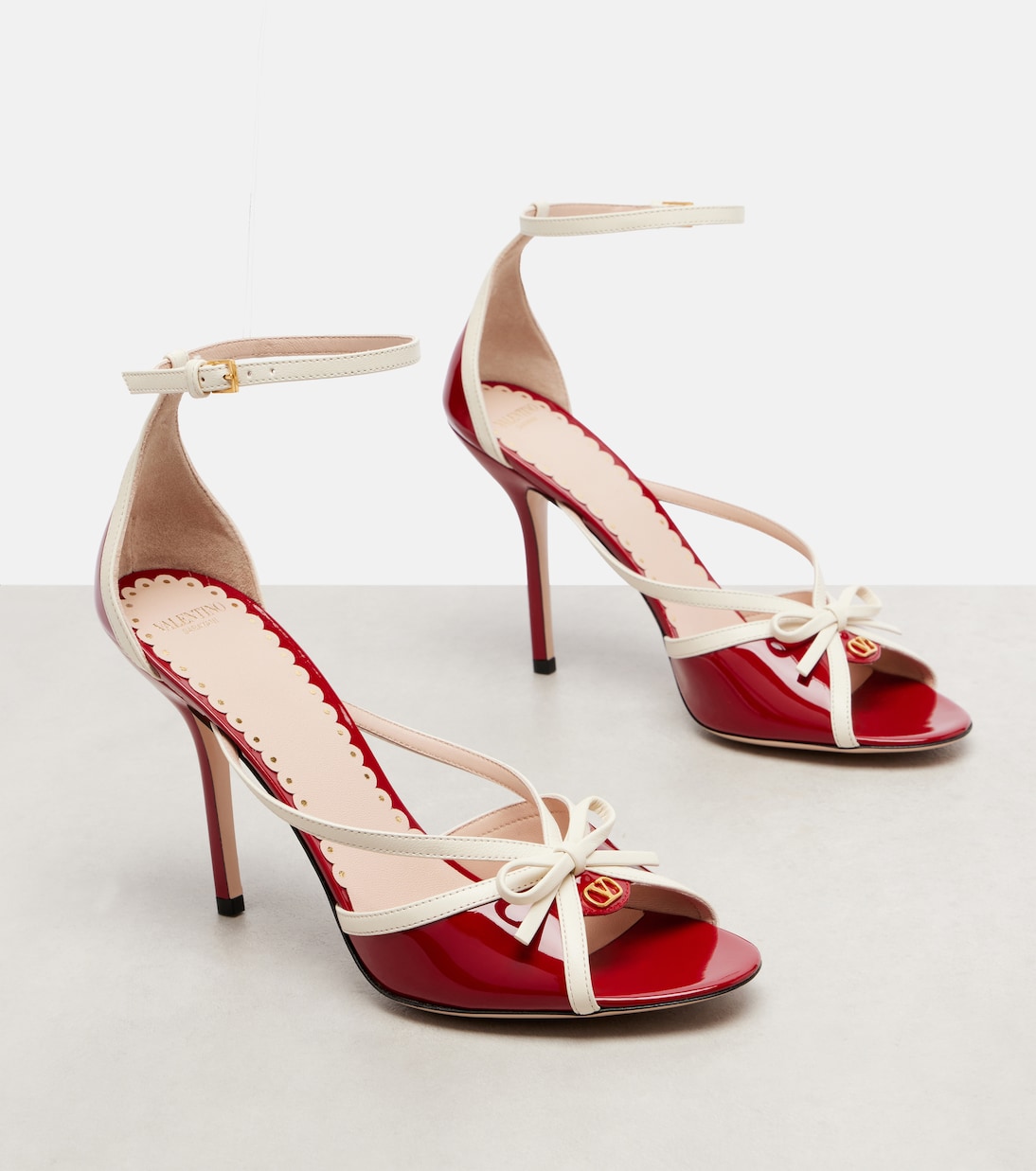 Bepointy 100 patent leather sandals | Valentino Garavani