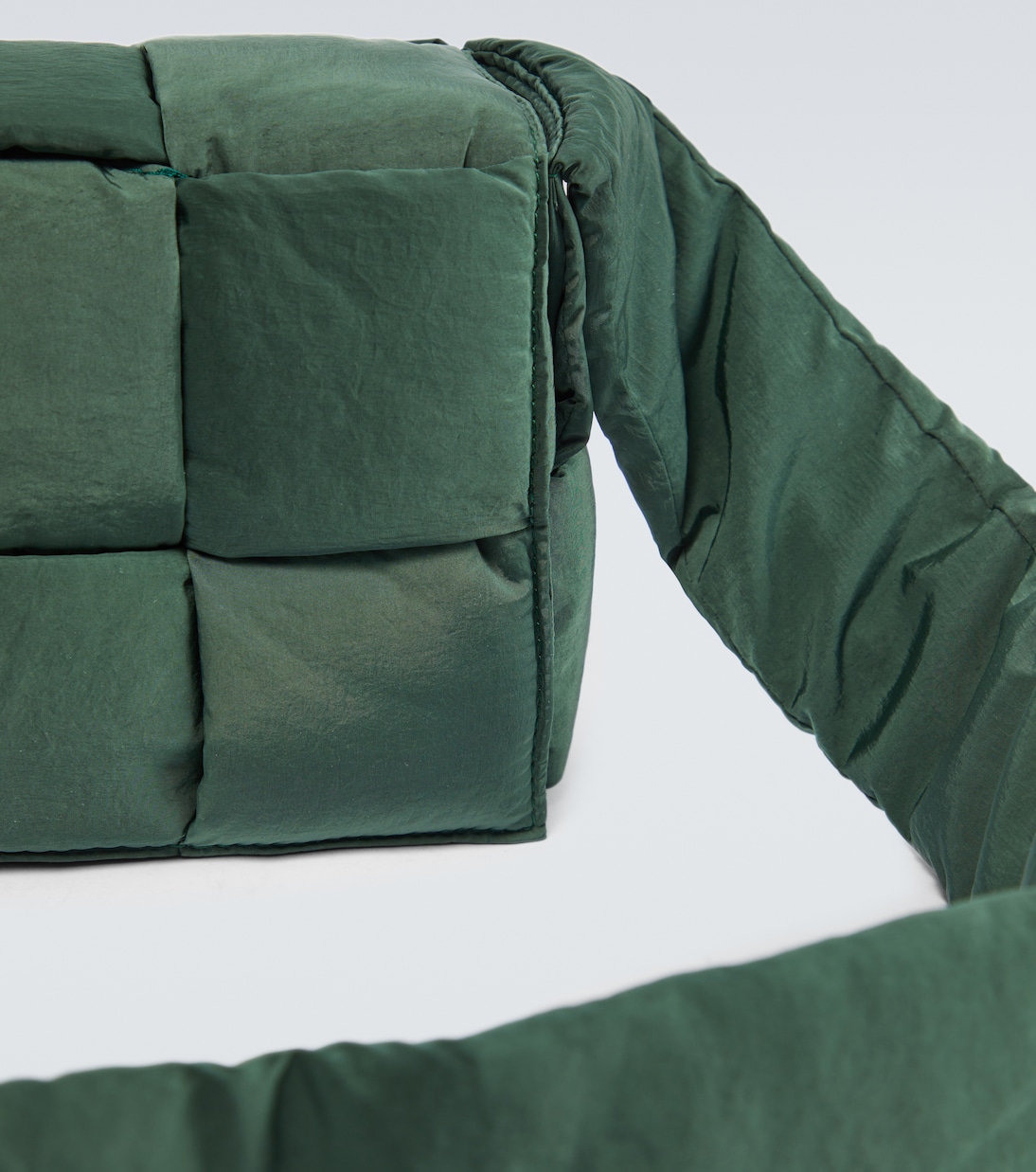Messenger Bag Padded Tech Cassette Small | Bottega Veneta