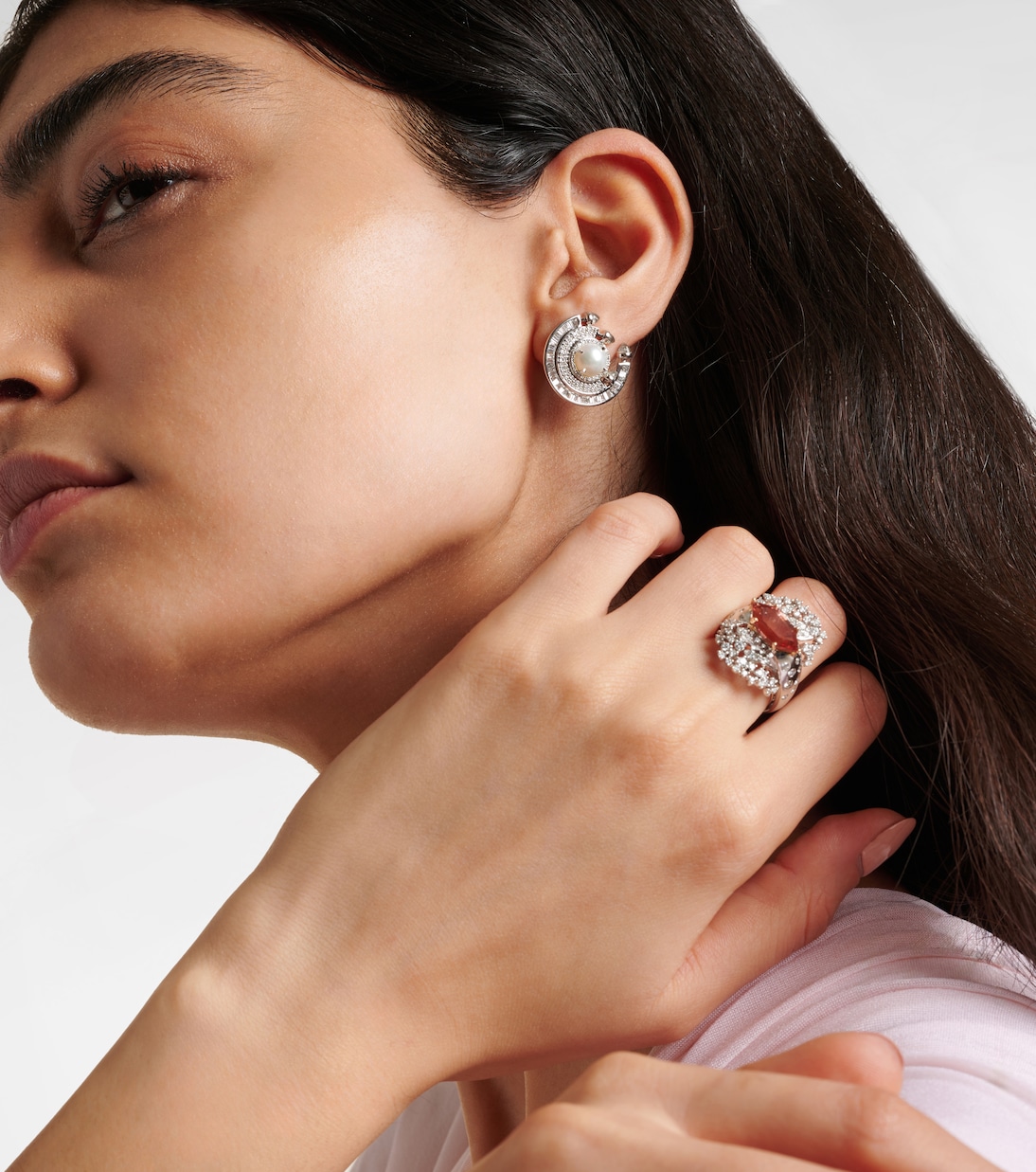 Orecchini in oro bianco 18kt ANANYA Chakra con pietre preziose per giovani trendy