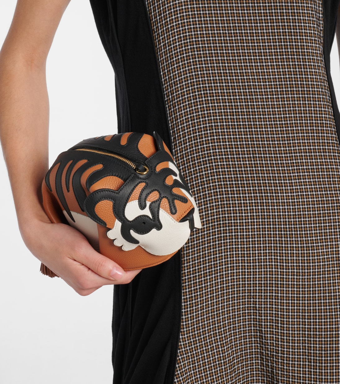 Paula's Ibiza - Clutch Tiger in pelle | Loewe