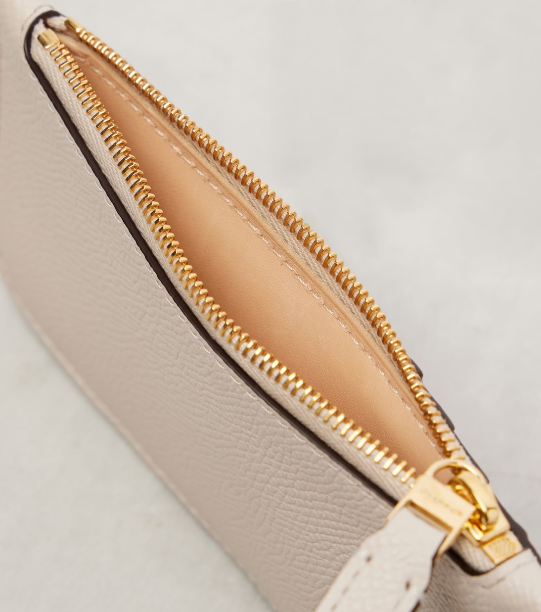 Vagabond leather card holder | Delvaux