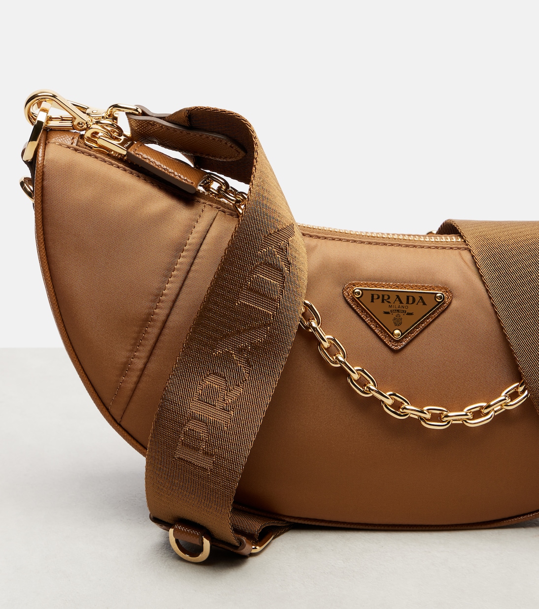 Schultertasche Demi-Lune aus Re-Nylon | Prada