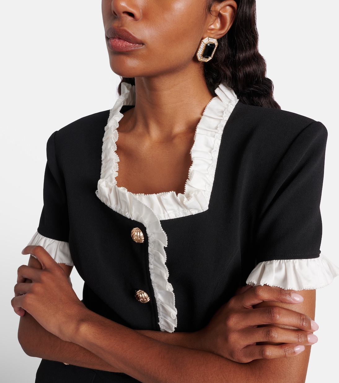 缀饰耳饰 | Self-Portrait