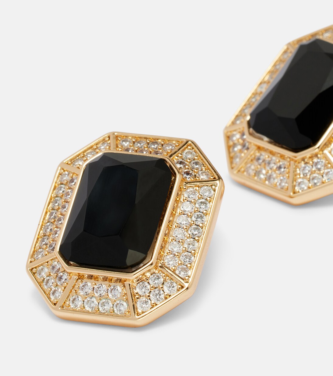 缀饰耳饰 | Self-Portrait