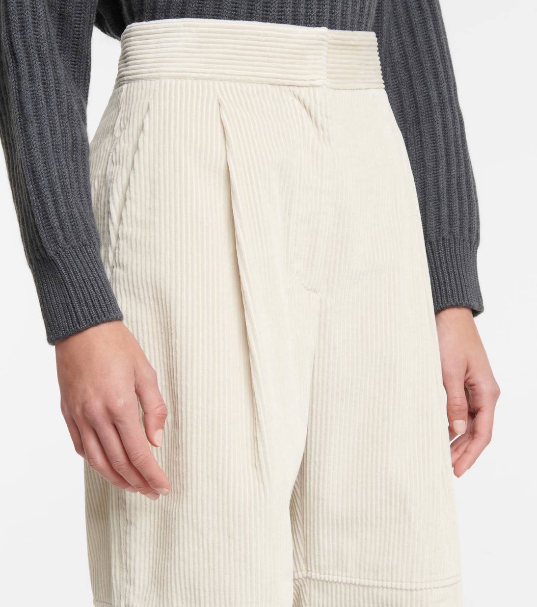 Pantalon tapered à taille haute en velours côtelé de coton | Brunello Cucinelli
