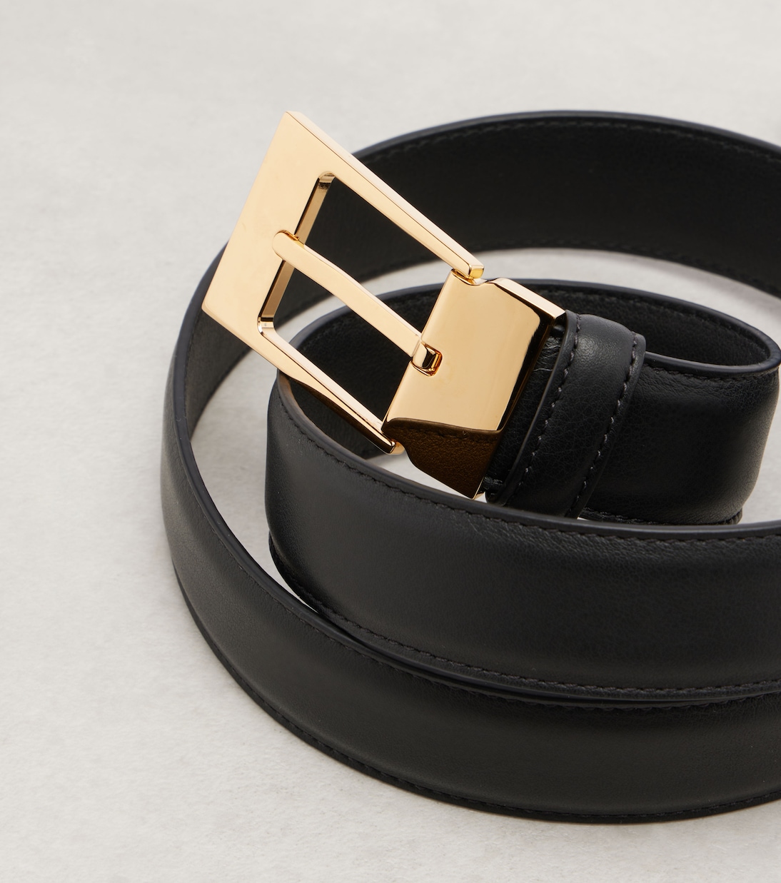 Cintura in pelle elegante THE ROW per giovani moderni