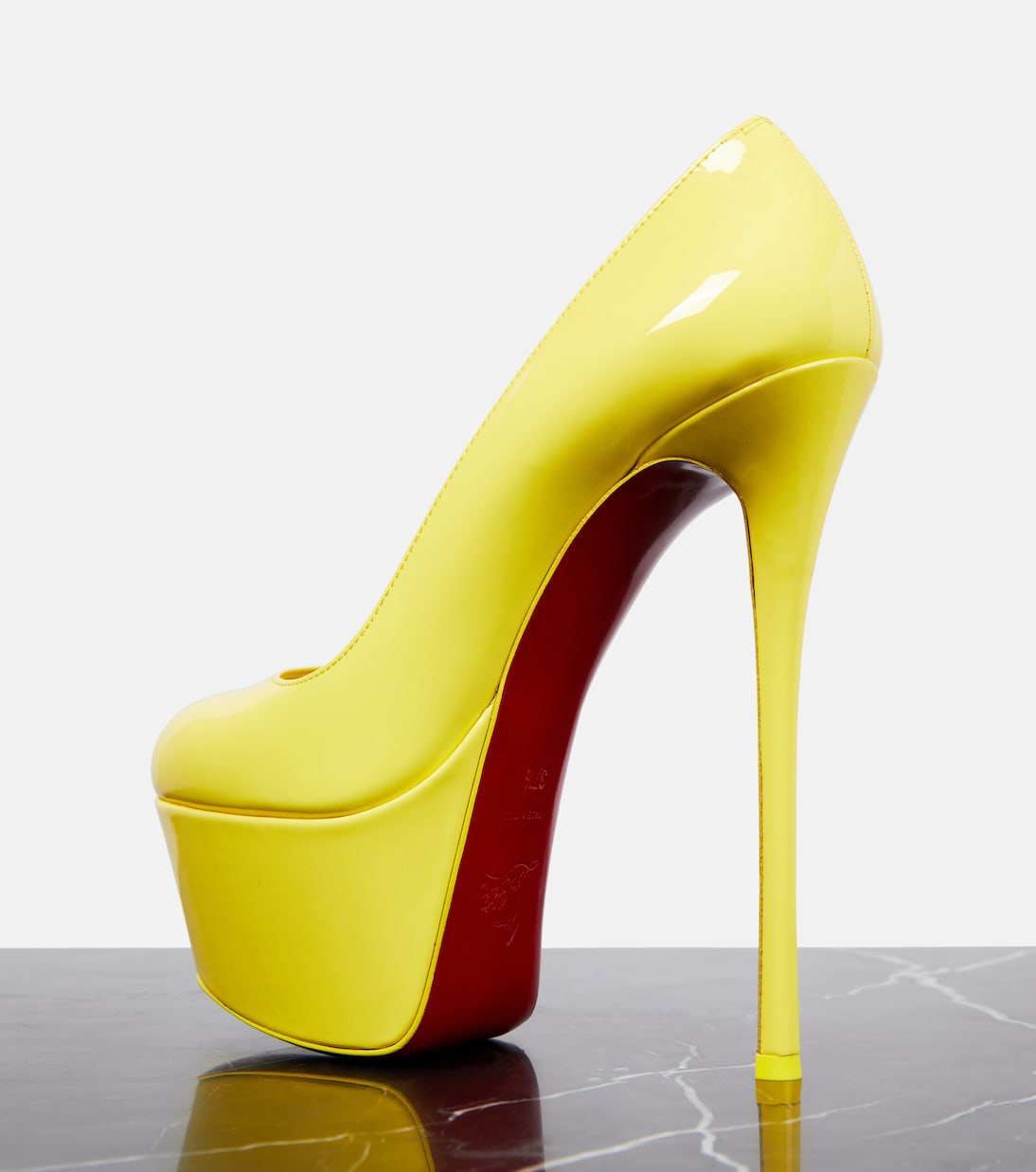 Pumps Dolly Alta in vernice con plateau | Christian Louboutin