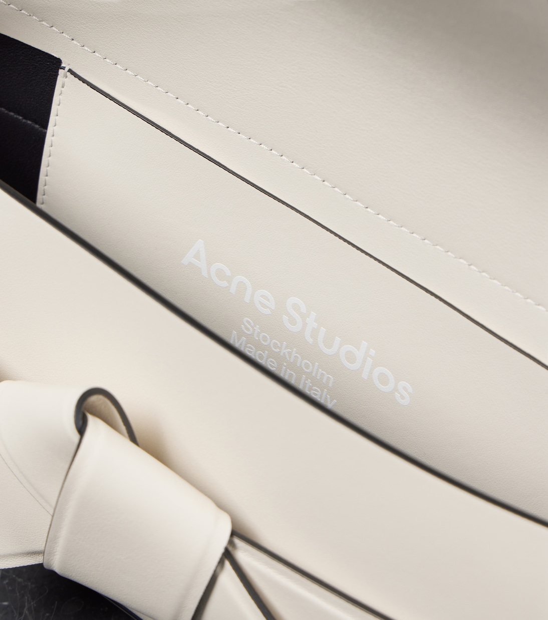 Sac Musubi Small en cuir | Acne Studios