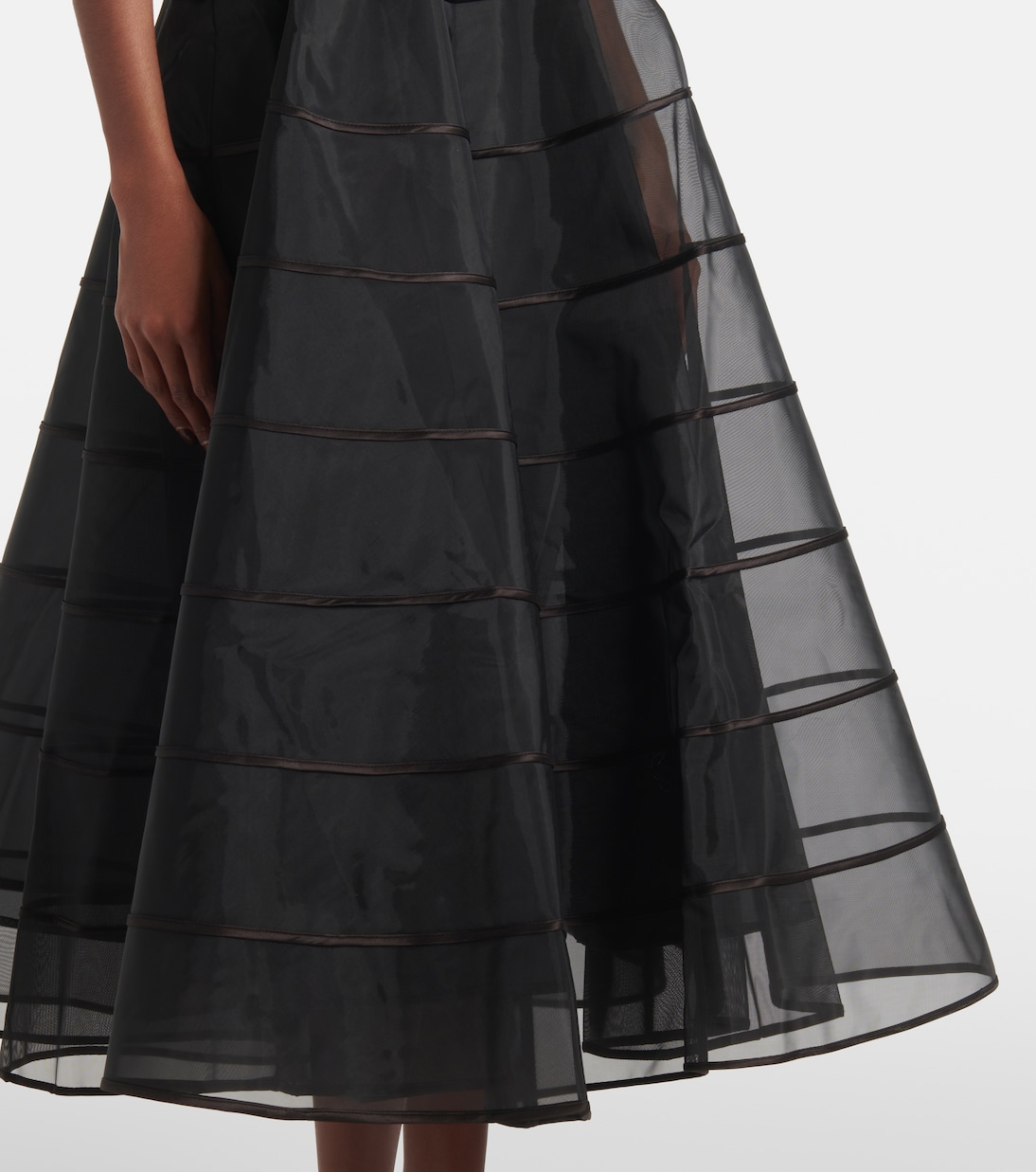 Robe Marcella mit Tüll | Rebecca Vallance