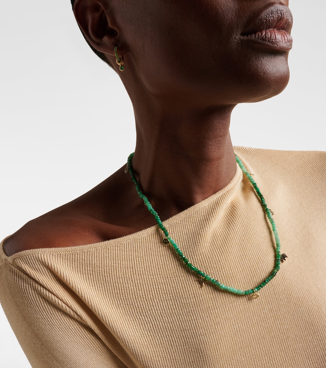 Collana in oro 14kt SYDNEY EVAN con charm e dettagli in smeraldo per uno stile giovane e raffinato