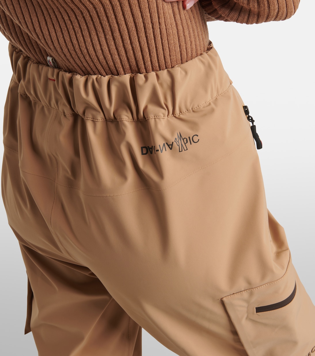 Pantalones Rectos Técnicos Moncler Grenoble para Jóvenes Urbanos