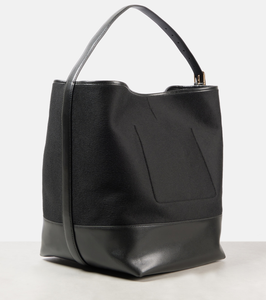 Tote mit Leder | Toteme