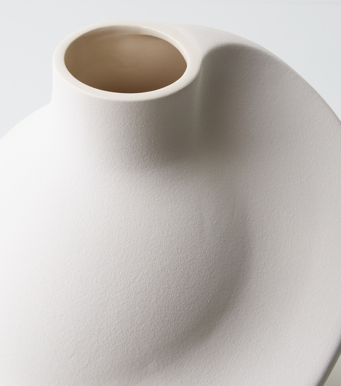 Pirout ceramic vase | Louise Roe