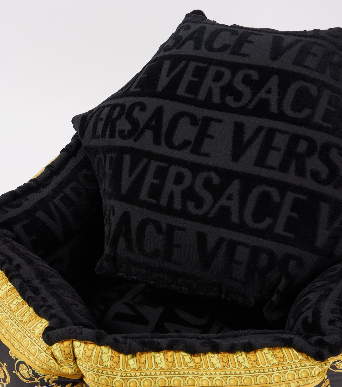 I ♡ Baroque Small cotton dog bed | Versace Home