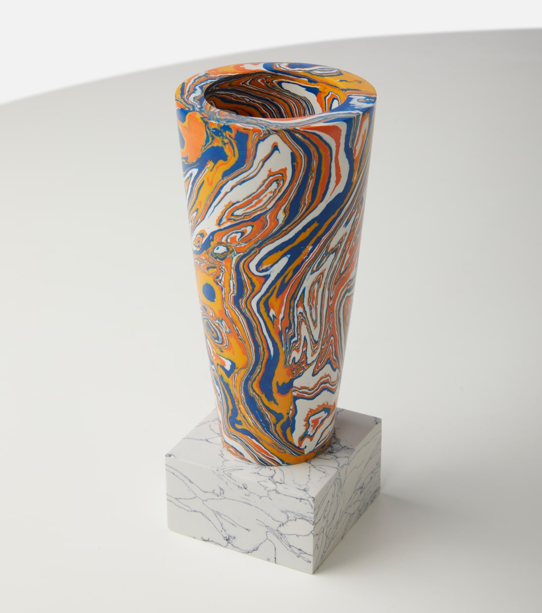 Vaso Swirl in marmo | Tom Dixon