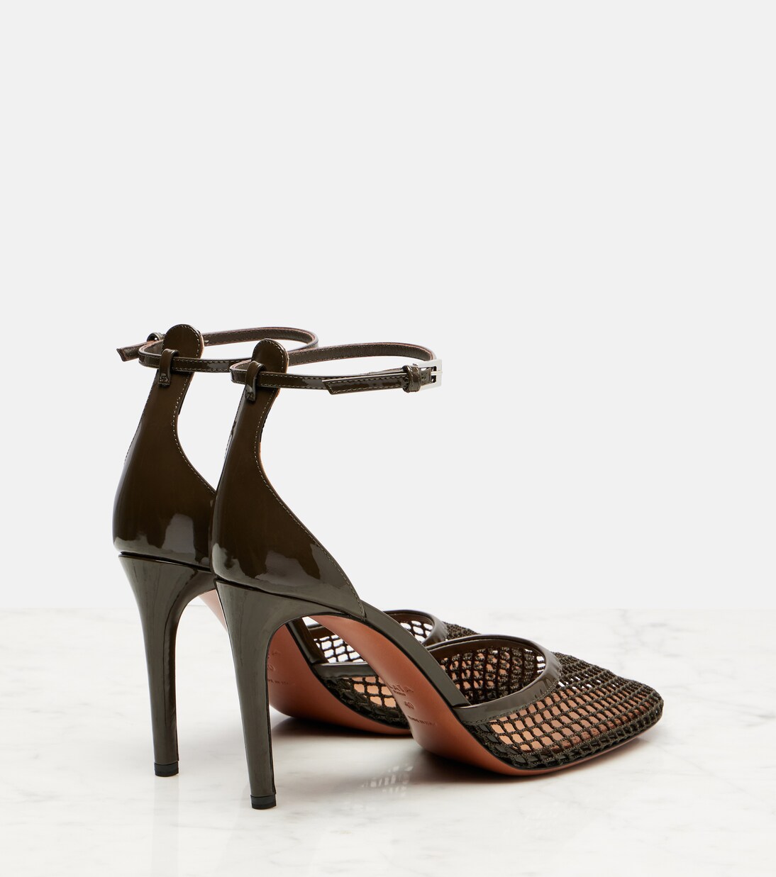 Pumps 90 aus Mesh und Lackleder | Alaïa