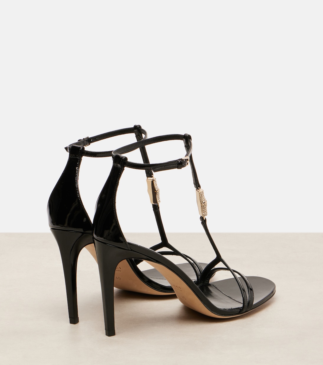 Sandales en cuir verni à ornements | Gucci