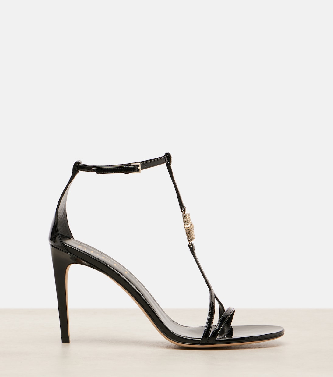 Sandales en cuir verni à ornements | Gucci