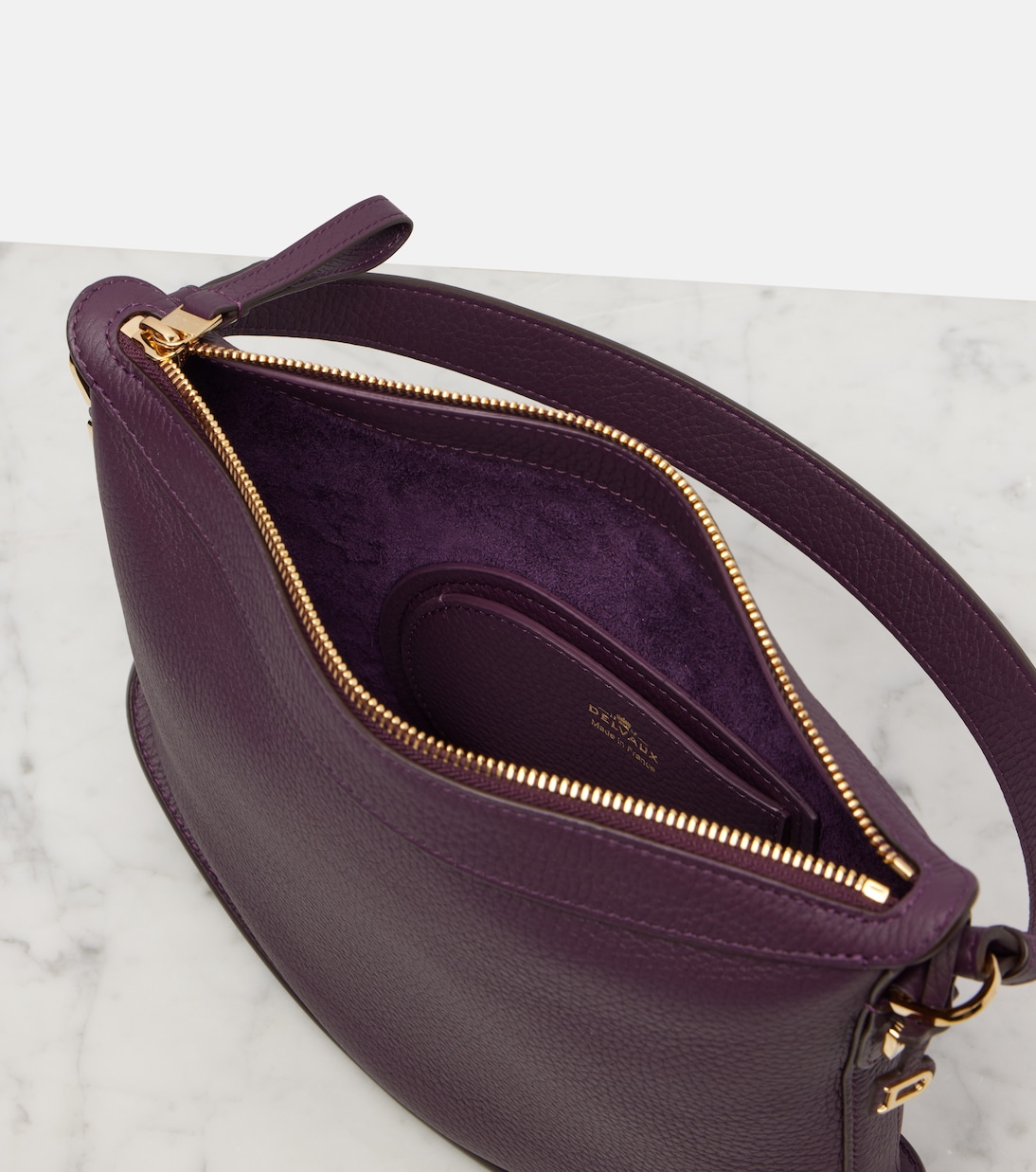 Pin Small leather tote bag | Delvaux