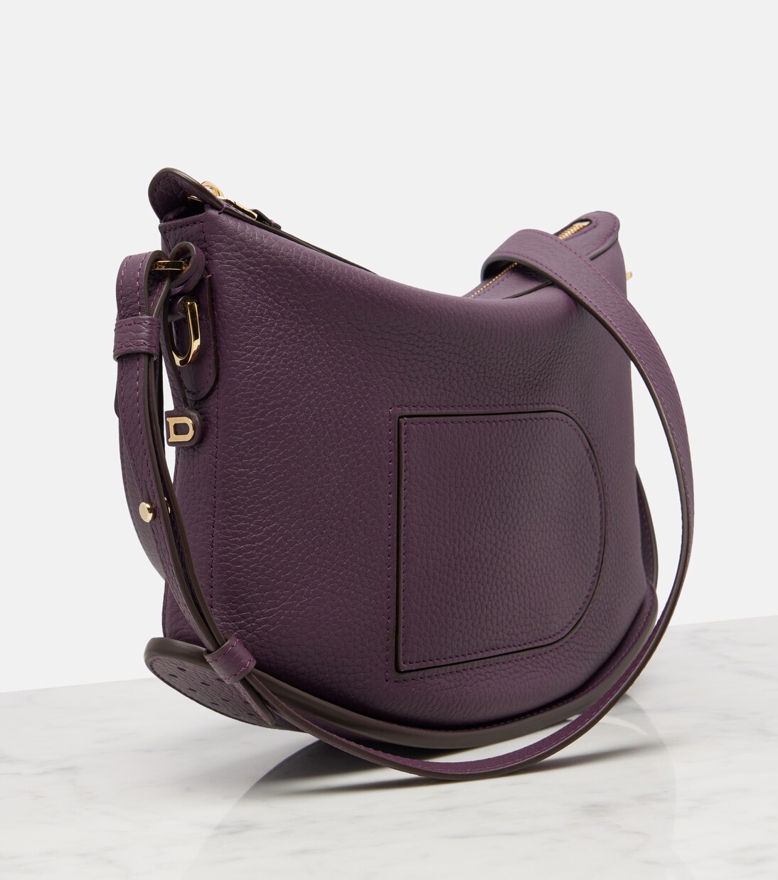 Pin Small leather tote bag | Delvaux